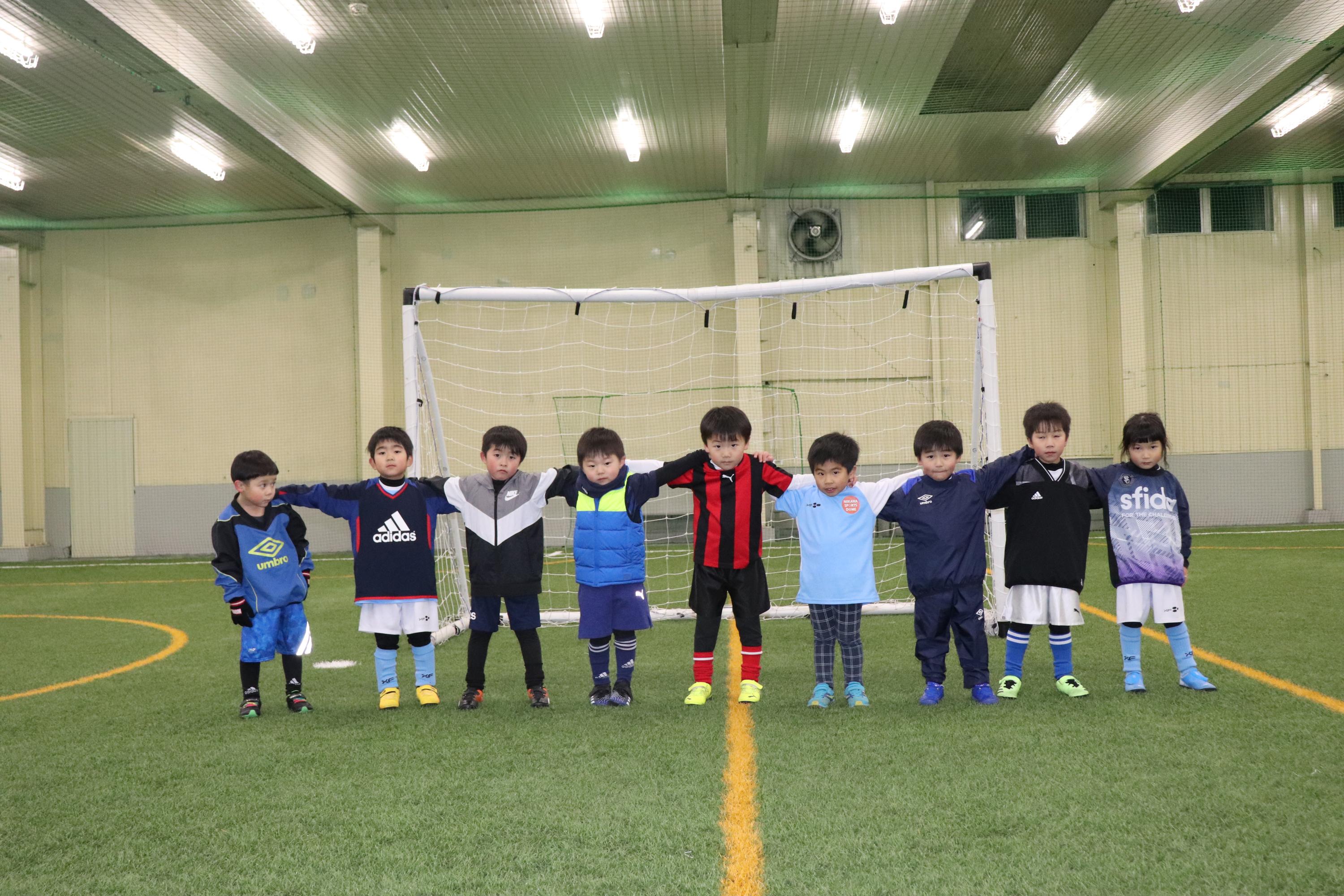 1回お試し無料 屋内型幼児サッカースクール生生徒募集中 ブログ にいかわスポーツドーム 富山県魚津市の完全屋内型スポーツ施設