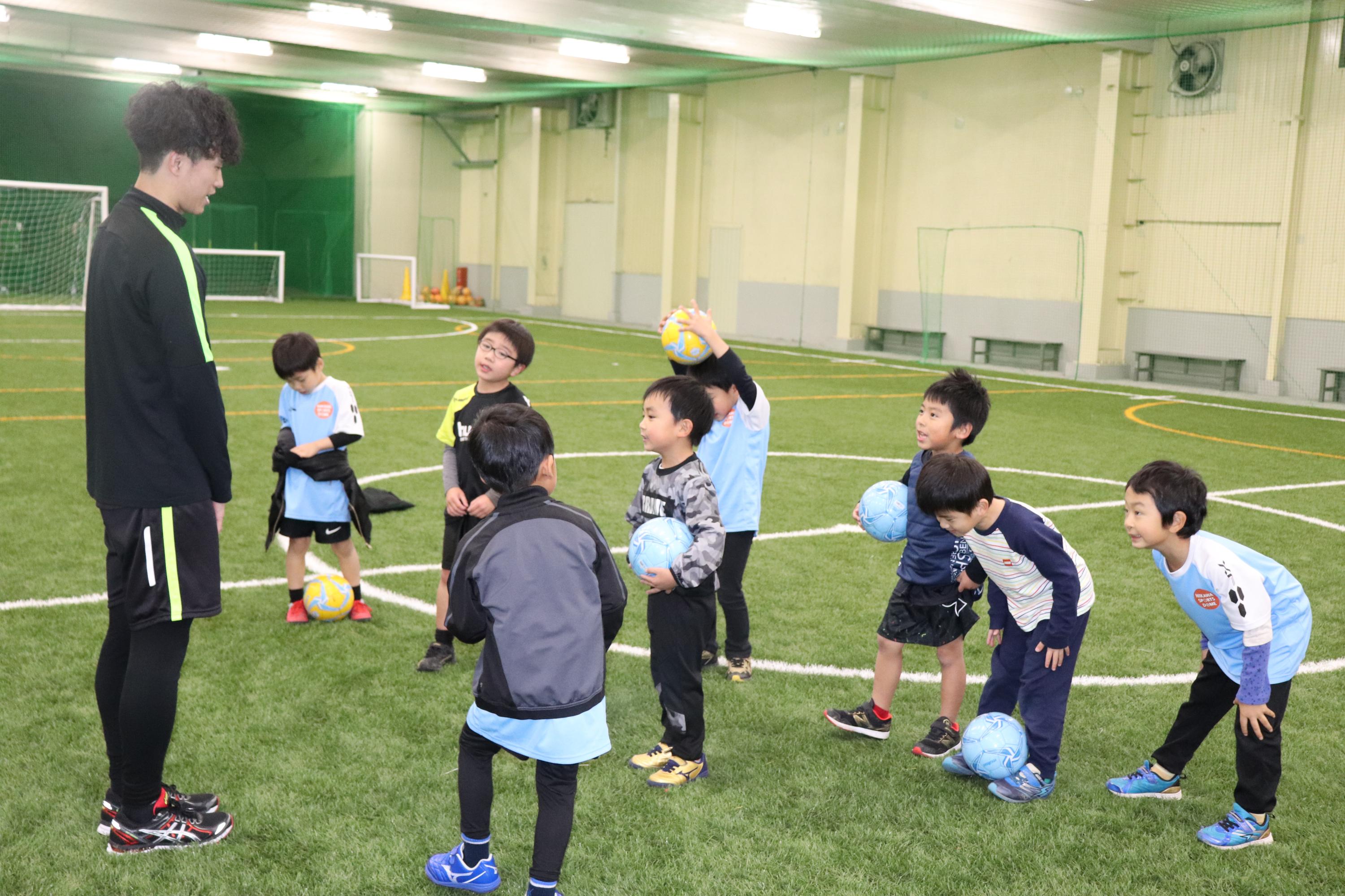 4回お試し無料 屋内型幼児サッカースクール生募集中 ブログ にいかわスポーツドーム 富山県魚津市の完全屋内型スポーツ施設